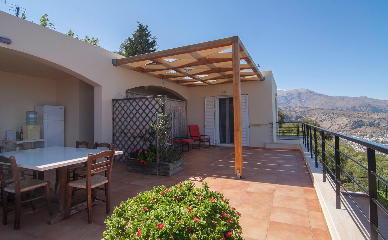 Villa Dio Petres Kroustas エクステリア 写真