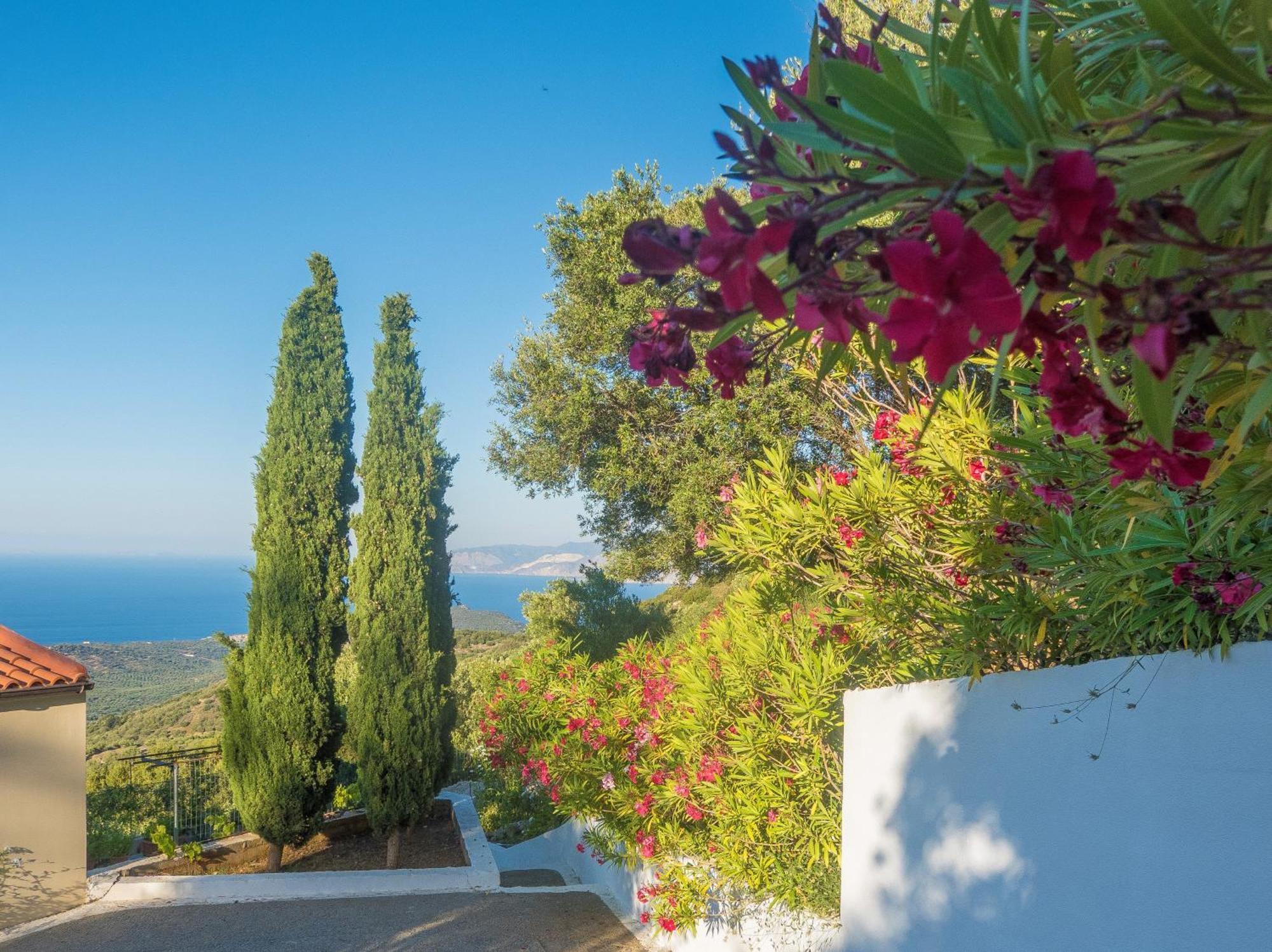 Villa Dio Petres Kroustas エクステリア 写真