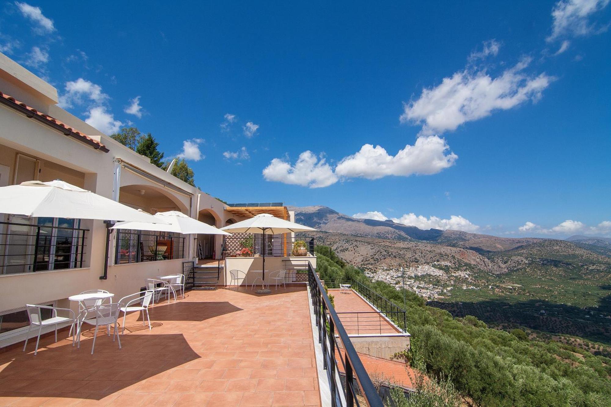 Villa Dio Petres Kroustas エクステリア 写真