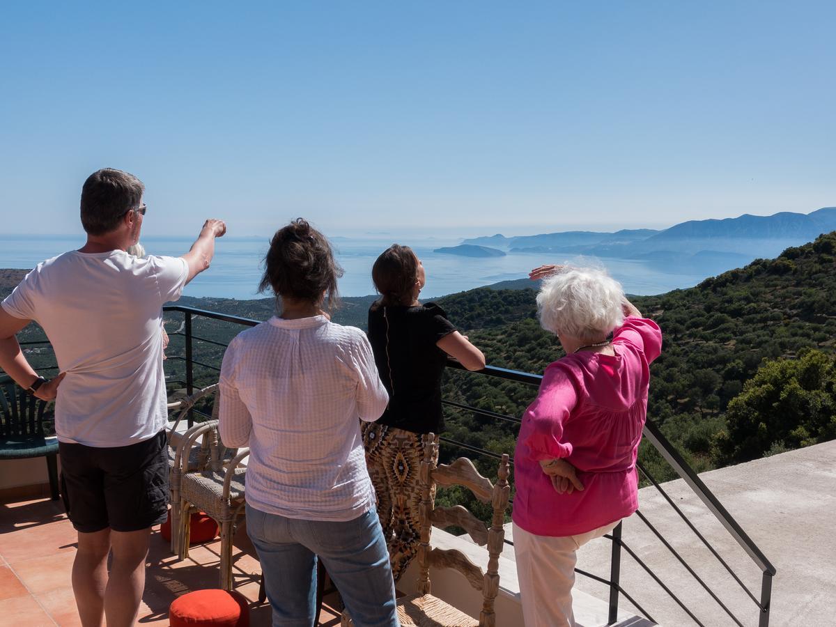 Villa Dio Petres Kroustas エクステリア 写真