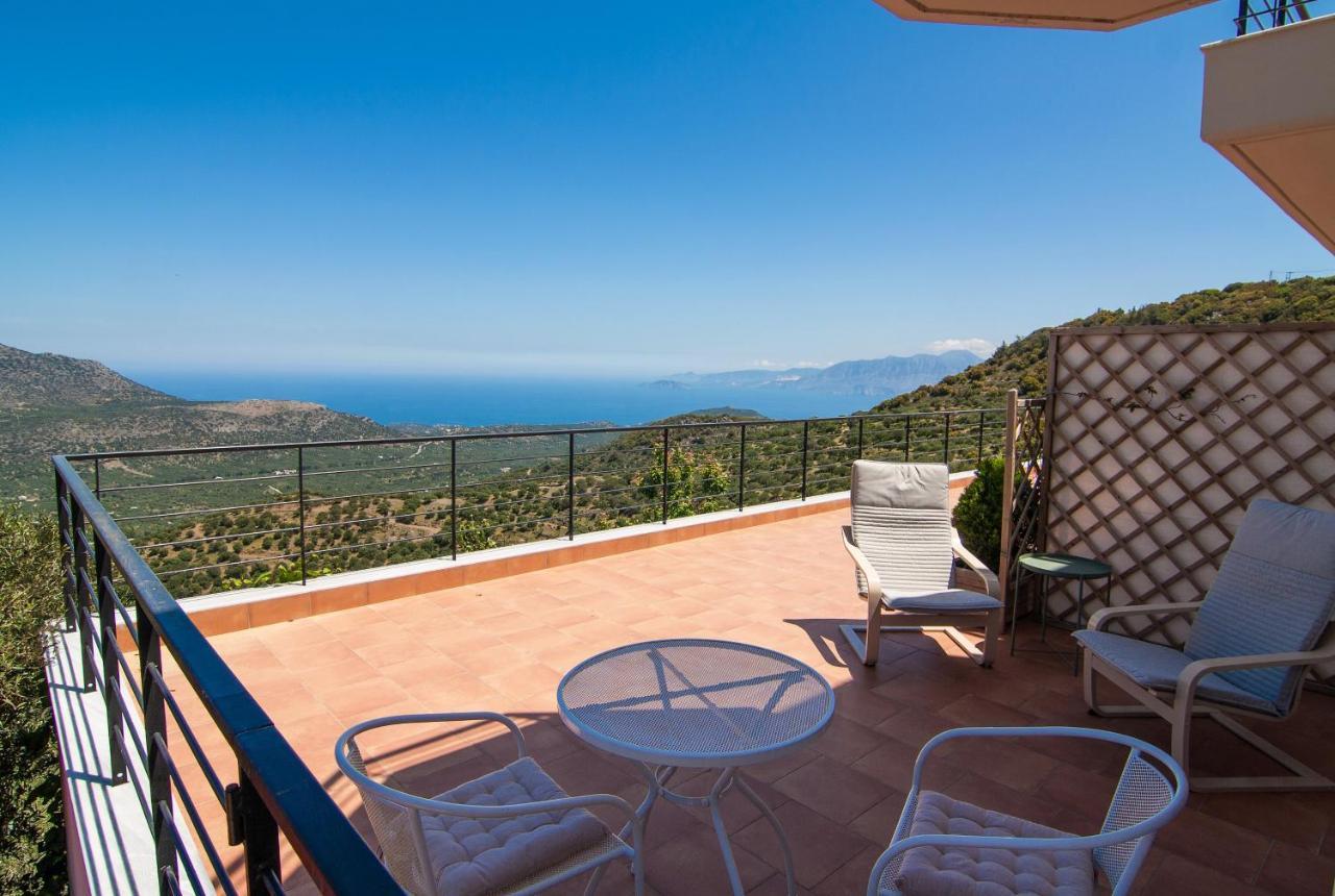 Villa Dio Petres Kroustas エクステリア 写真