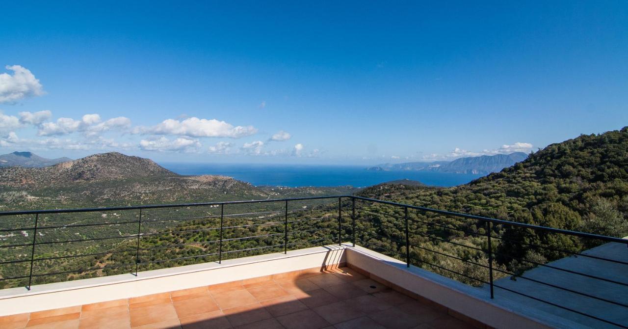 Villa Dio Petres Kroustas エクステリア 写真